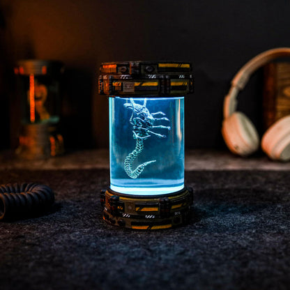 Alien FaceHugger Xenomorph Biolab Night Lamp