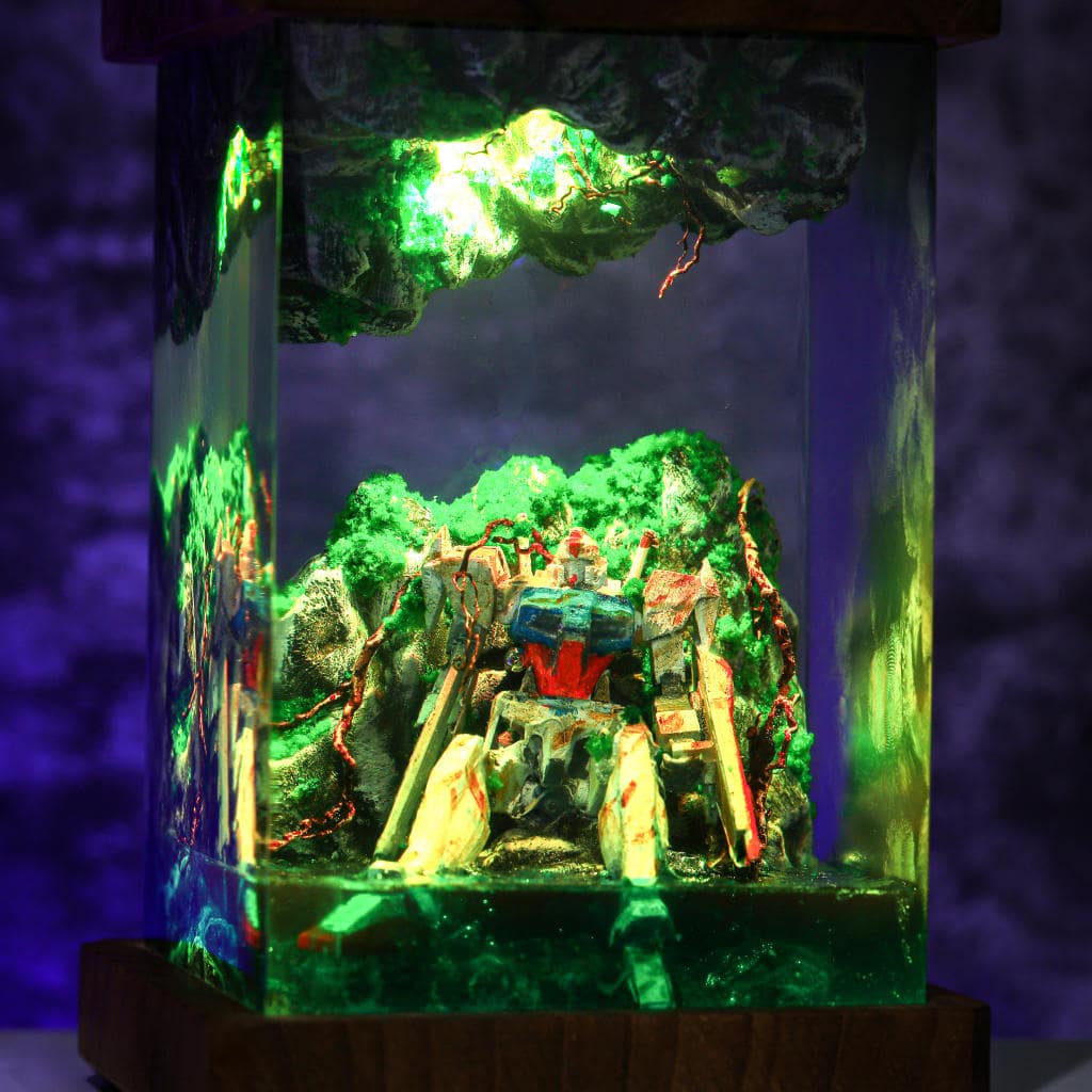 BROKEN Gundam in Deep Ocean Epoxy Lamp