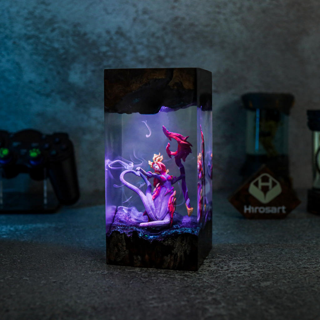 League of Legends Coven Nami Lamp