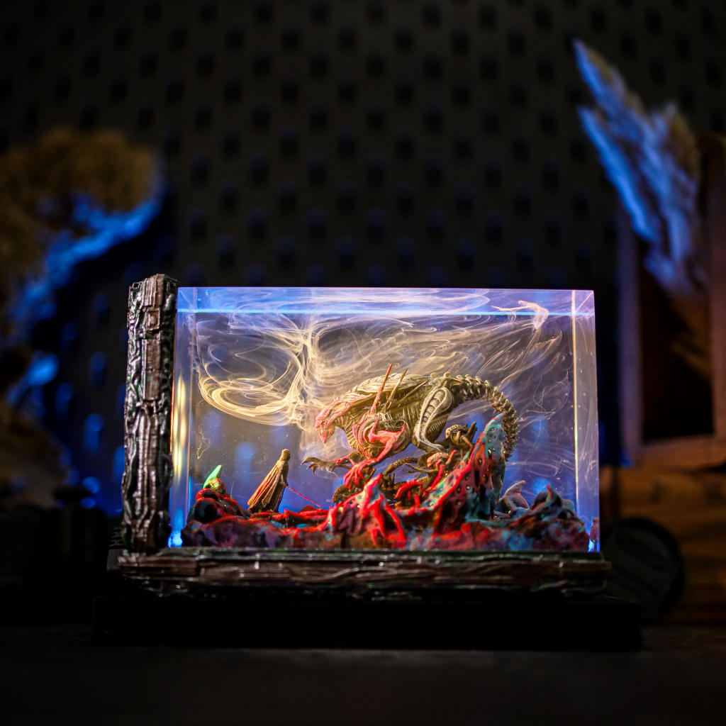 Darth Vader vs Xenomorph Diorama Lamp