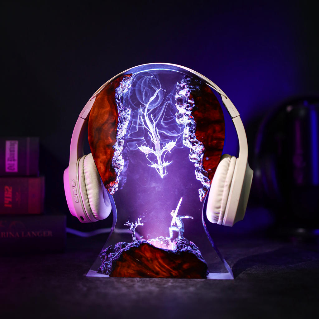 Noctis vs Leviathan Final Fantasy Headphone Stand