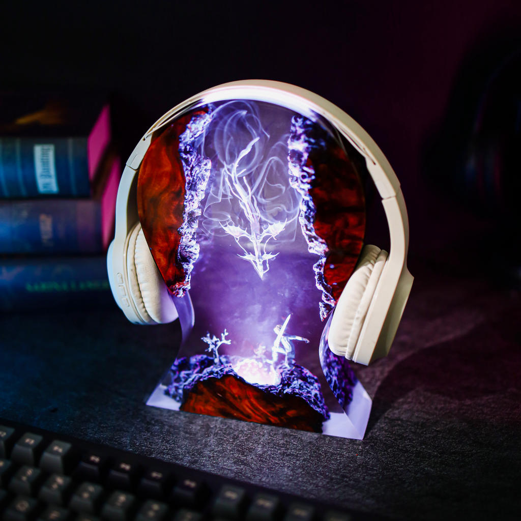 Noctis vs Leviathan Final Fantasy Headphone Stand